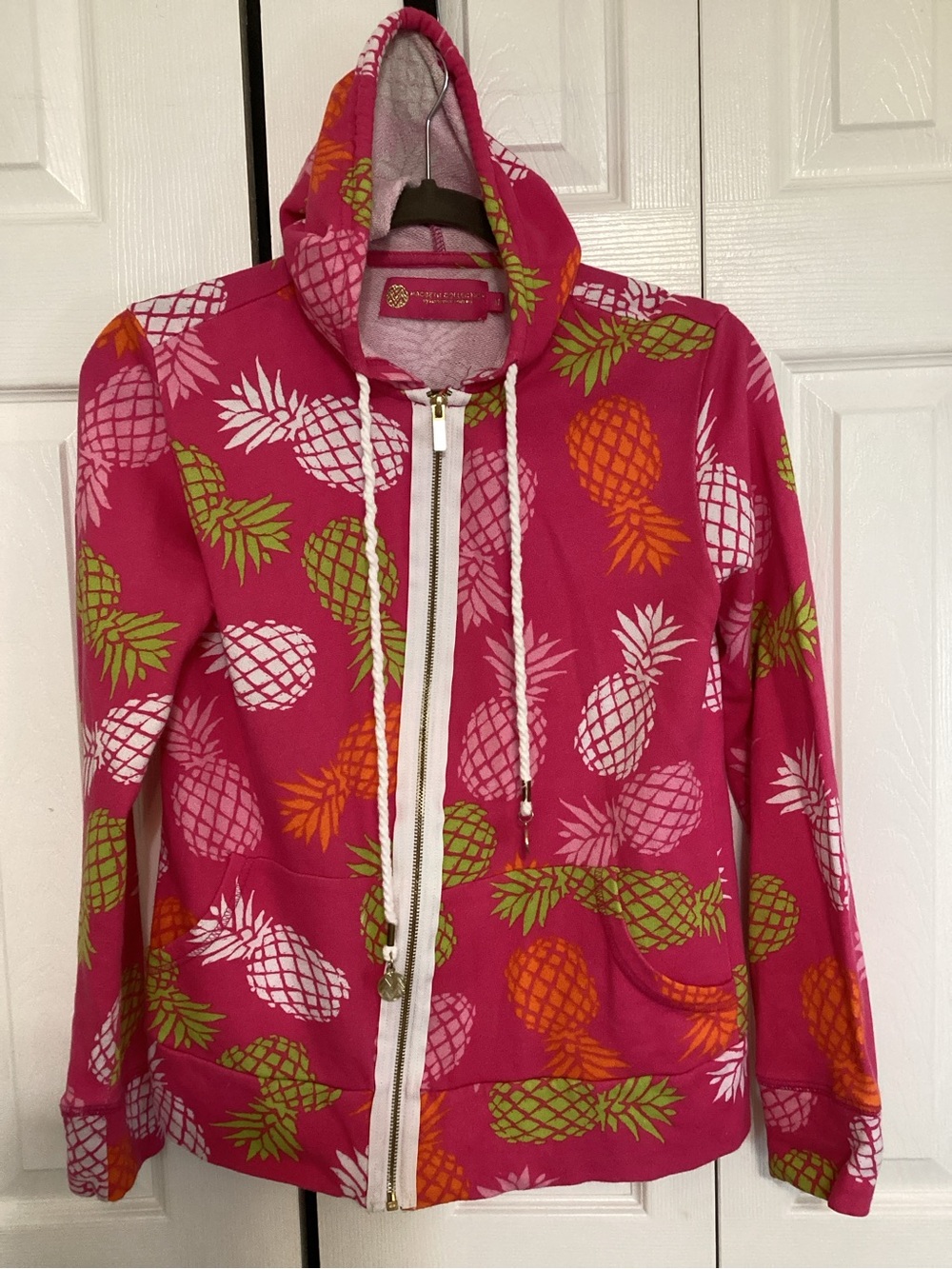 Macbeth Collection by Margaret Josephs Fuchsia Pineapple-Print Hooded Zip Jacket
